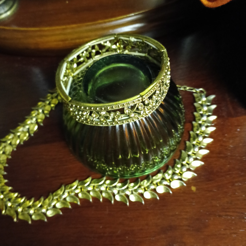 Gold Women's Necklace with Intricate Design
